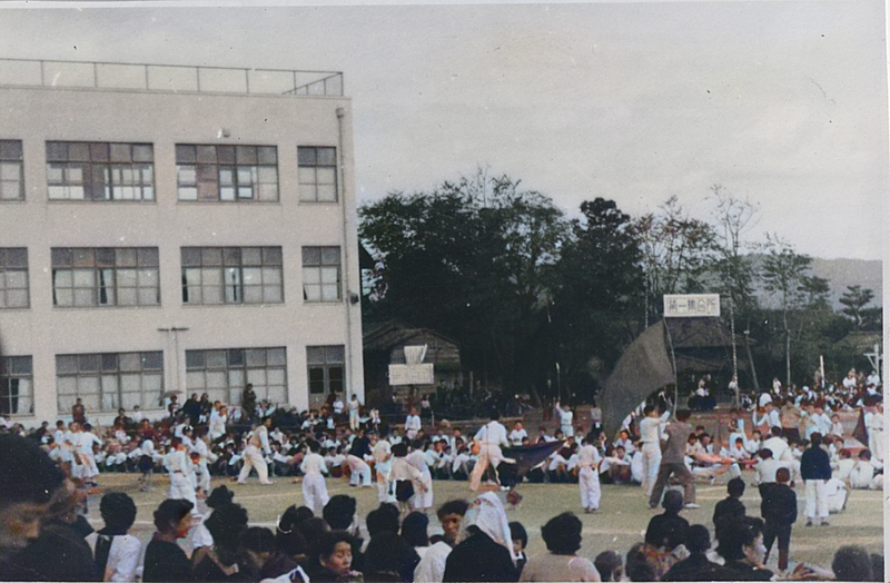 小学生　寒風摩擦 